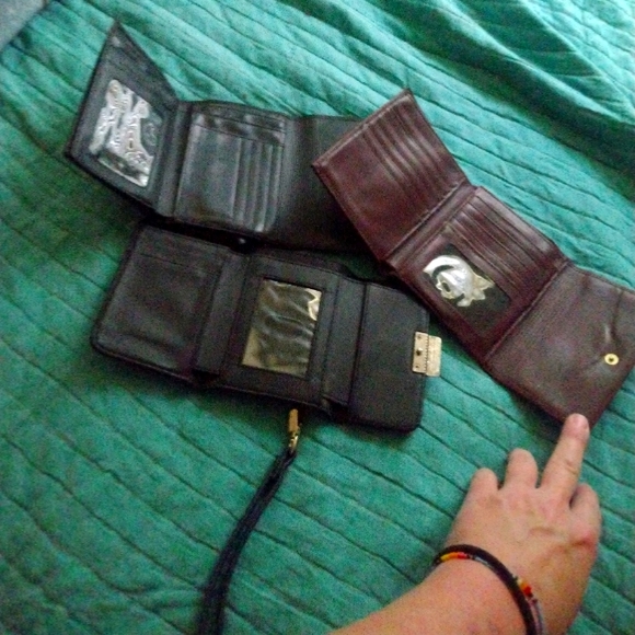 Wallets - Picture 3 of 3